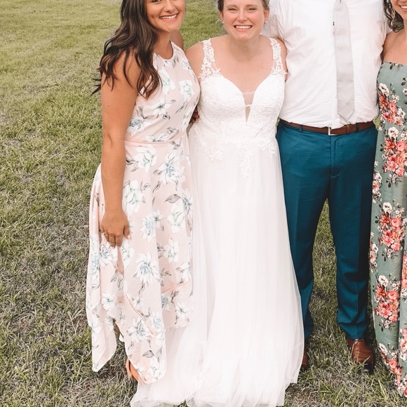 Candies Light Pink Floral Handkerchief Midi Dress - Picture 2 of 15